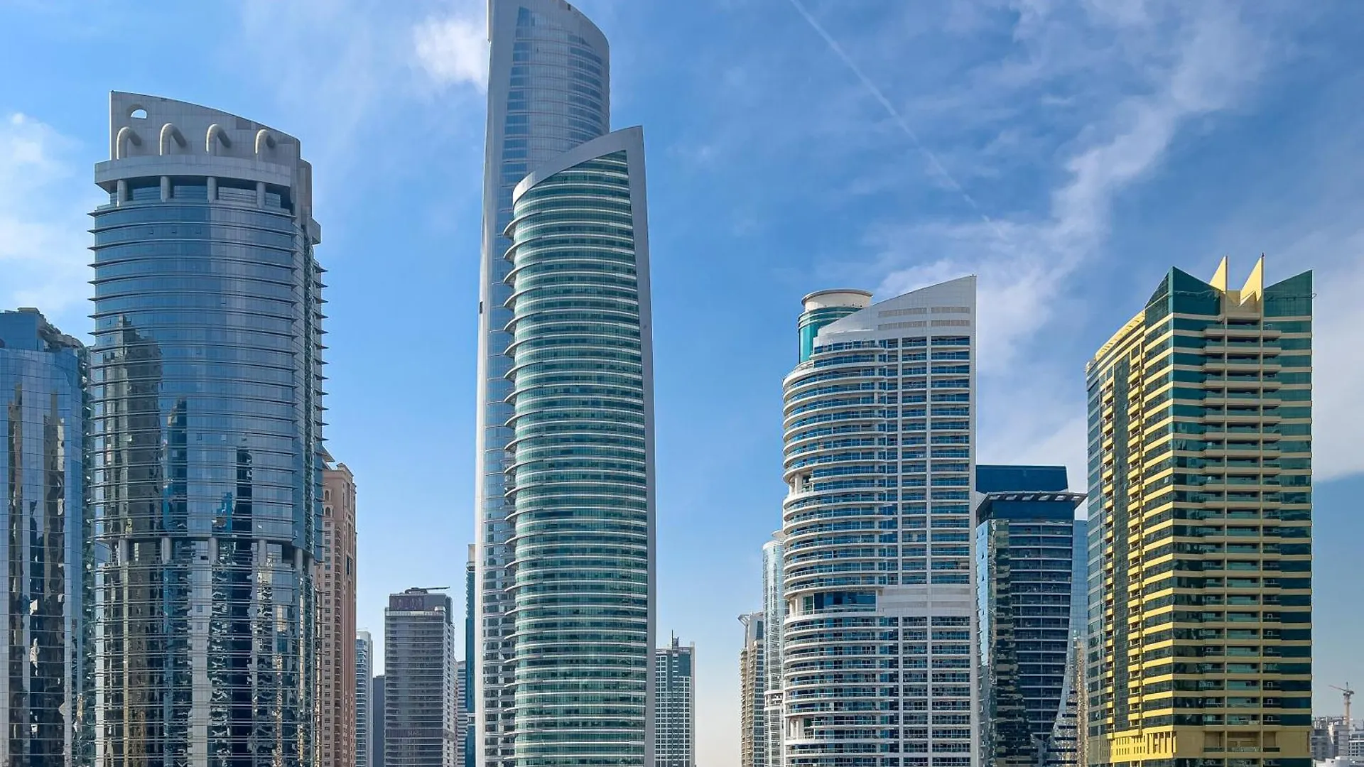 Lovely Studio At The Arch Tower Jlt Dubai