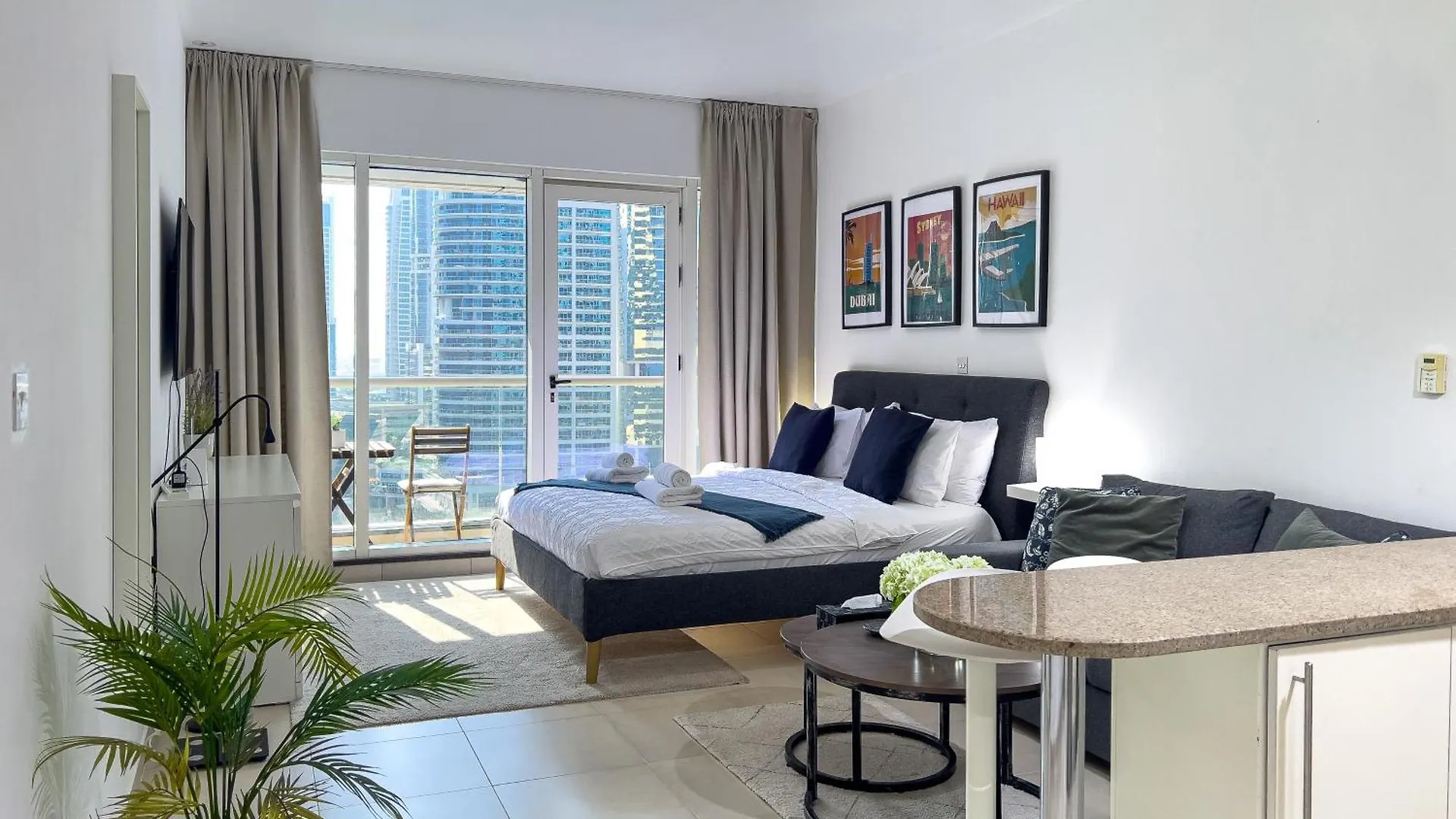 Lovely Studio At The Arch Tower Jlt Dubai